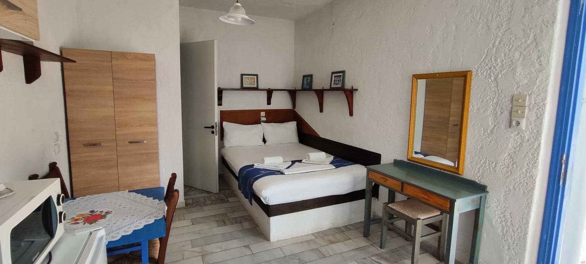 Oleander's Garden Traditional Cretan Aparthotel *