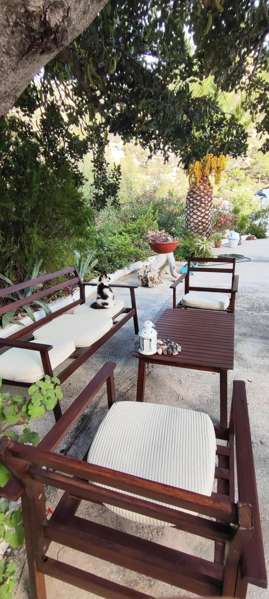 Oleander's Garden Traditional Cretan *
